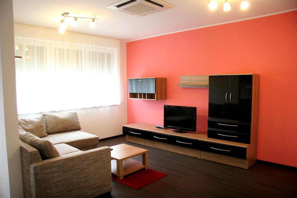 Fine Restaurant&Apartments Malacky Zimmer foto